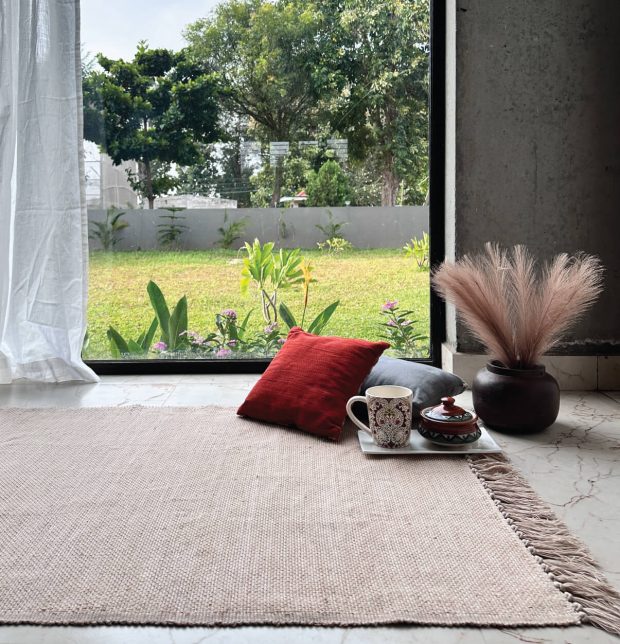 handwoven_cottonjute_rug_beige_3-620x644