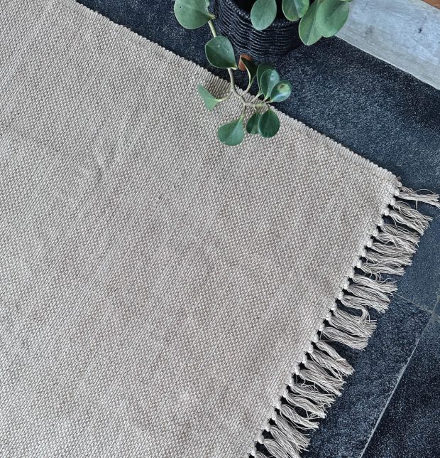 handwoven_cottonjute_rug_beige_4-620x644